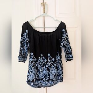 Renee C floral embroidered top (Size: M)